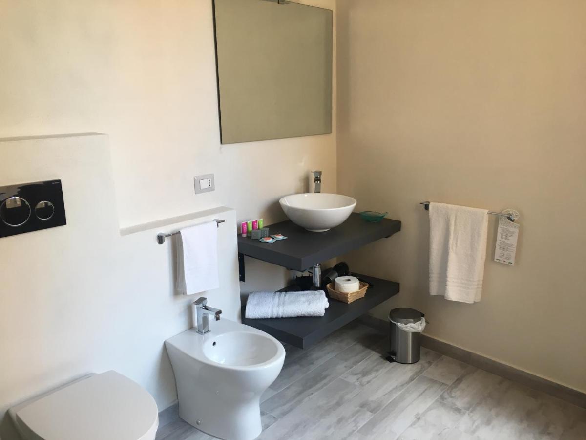Dimora Conte Bed & Breakfast La Maddalena  Exterior foto